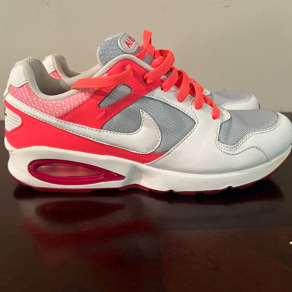 Nike Air Max Ivo White Pink Red Size 9.5